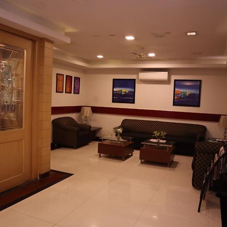 Sri Sai Ram Suites Bangalore Esterno foto