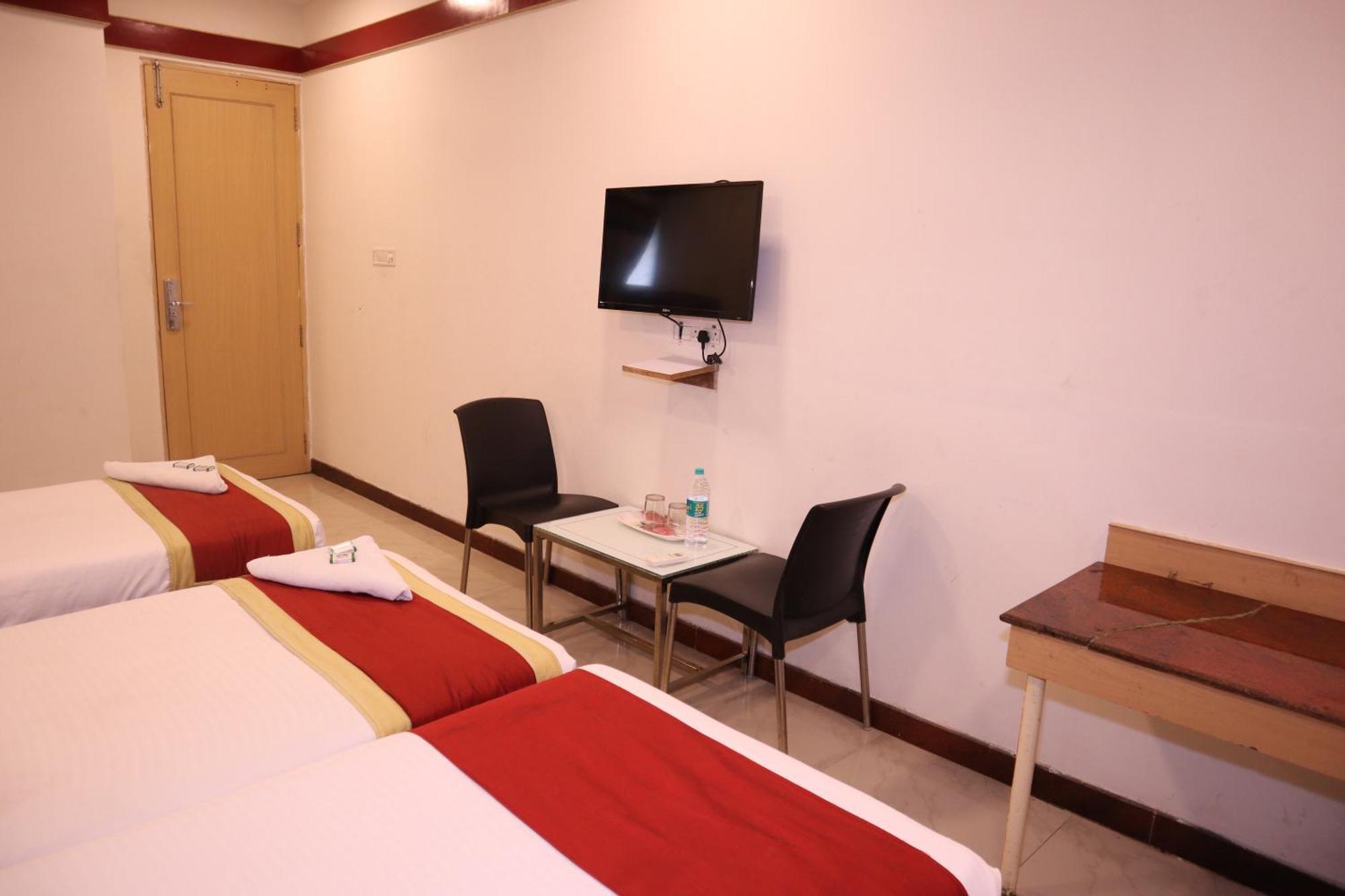 Sri Sai Ram Suites Bangalore Esterno foto