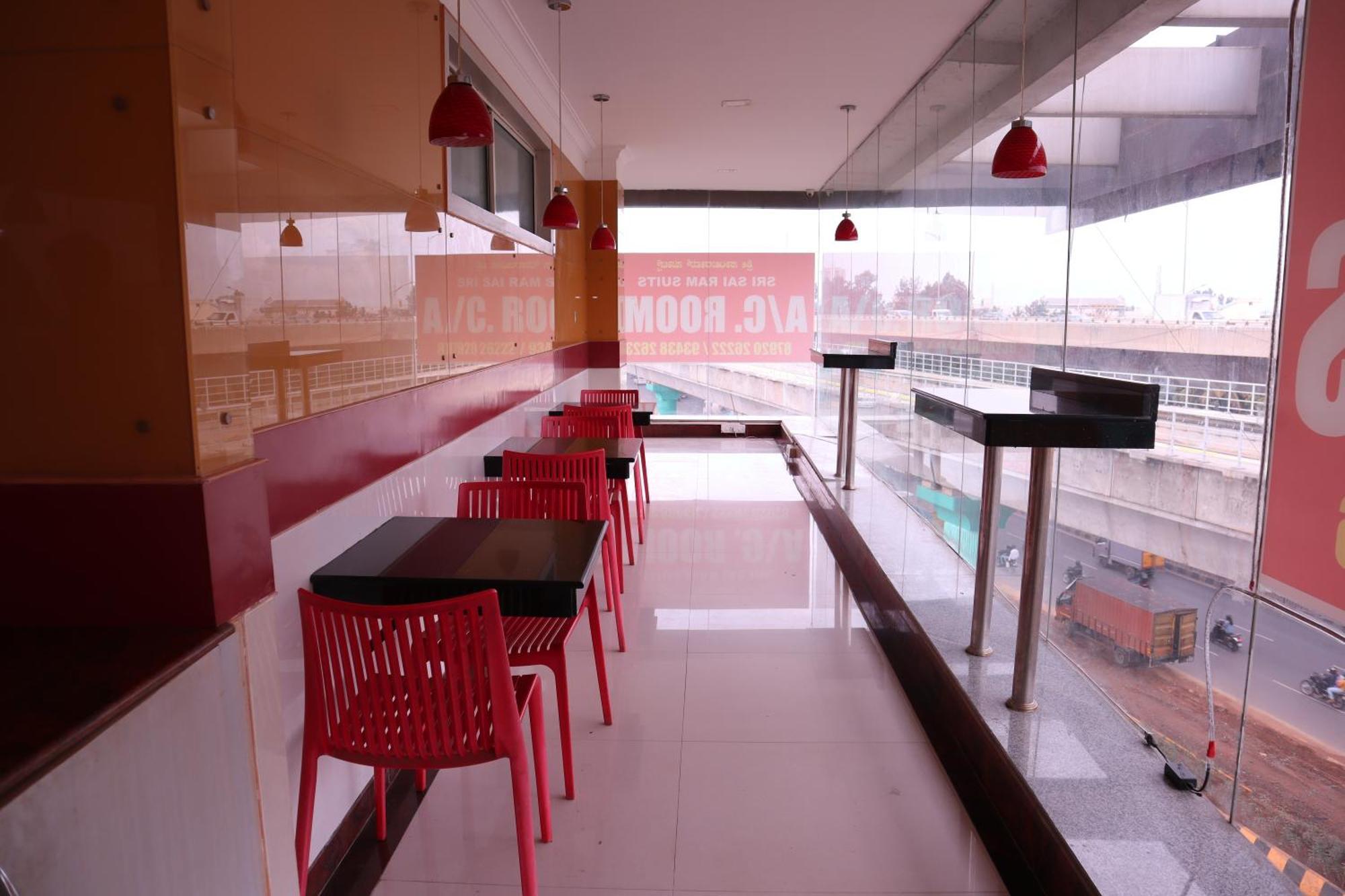 Sri Sai Ram Suites Bangalore Esterno foto
